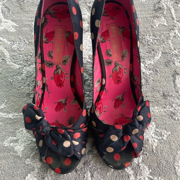 Betsy Johnson navy polka dot Wedge size 7 - Picture 3 of 4